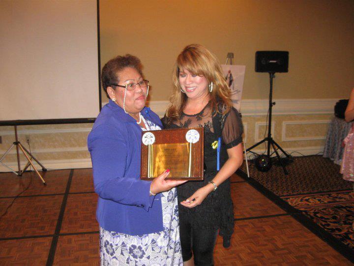 Luisa awarded Mides Award.
